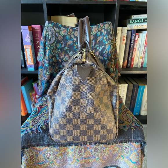 Authentic Louis Vuitton Speedy 30 in Damier Ebene - Made in France - EUC! - Picture 4 of 16